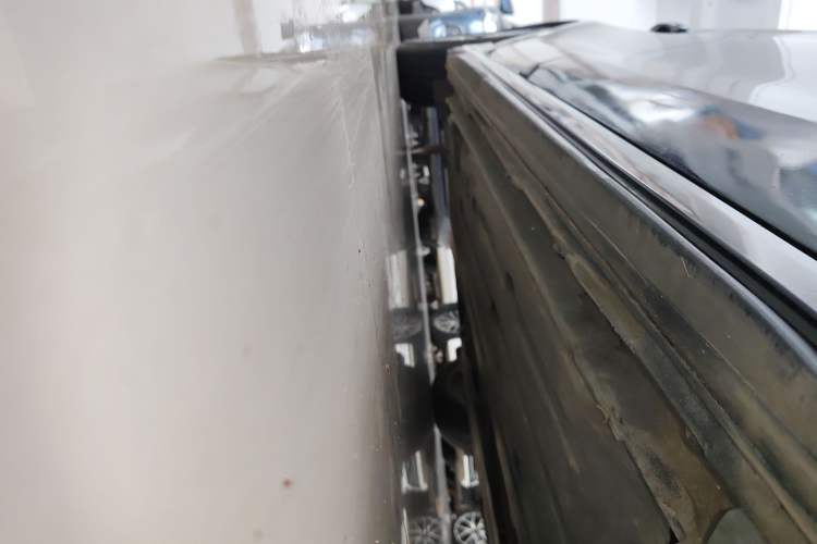 Used Lynk & Co 03 2022 1.5TD DCT JingPlus Right Side Sill