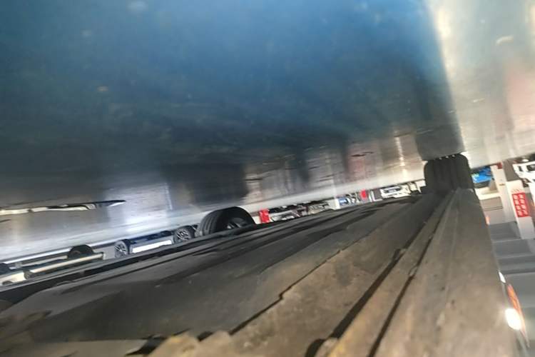 Used Lynk & Co 03 2022 1.5TD DCT JingPro Right Side Sill
