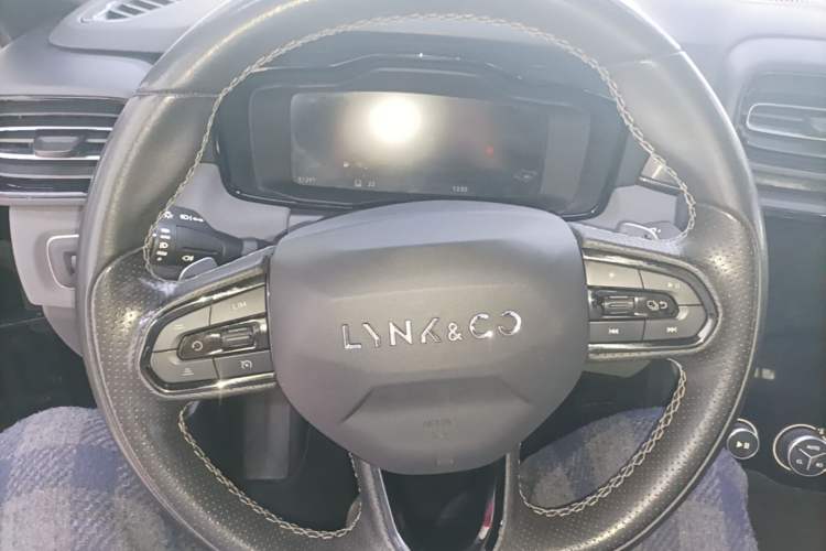 Used Lynk & Co 03 2022 2.0TD DCT JingPro Steering Wheel