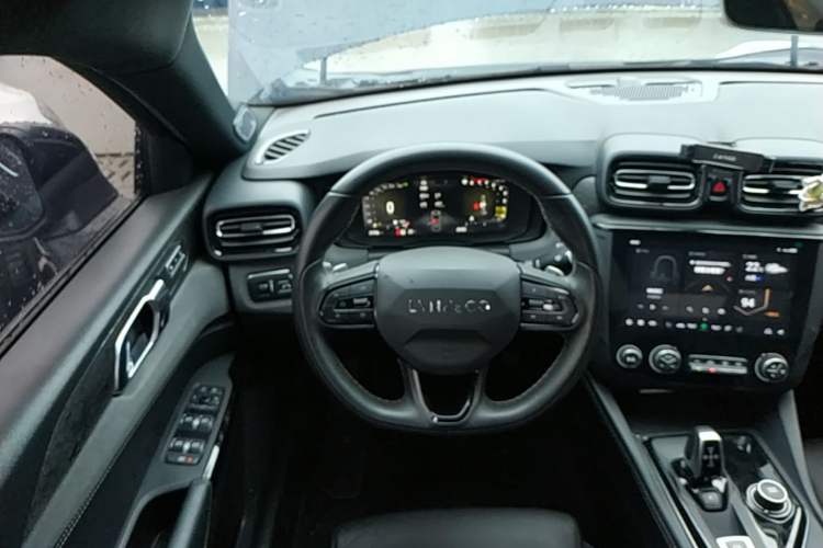 Used Lynk & Co 03 2022 1.5TD DCT JingPro Steering Wheel