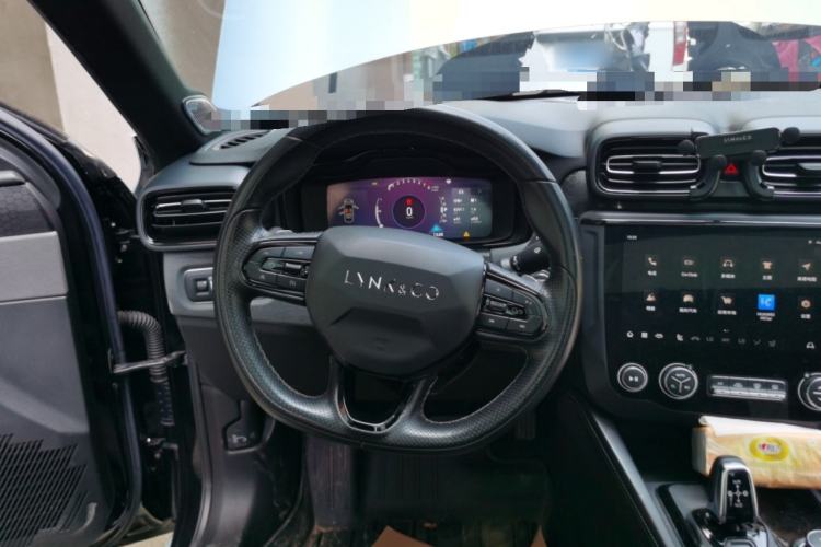 Used Lynk & Co 03 2022 2.0TD DCT JingPro Steering Wheel