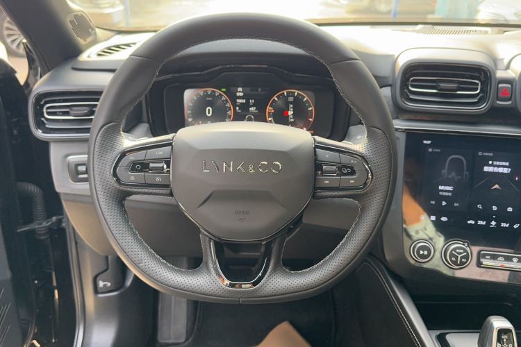 Used Lynk & Co 03 2022 2.0TD DCT GenioPlus Steering Wheel
