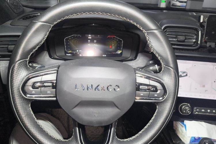 Used Lynk & Co 03 2022 2.0TD DCT JingPro Steering Wheel