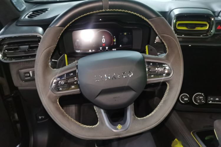 Used Lynk & Co 03 2022 03+ 2.0TD Automatic Wind-Chasing Edition Steering Wheel