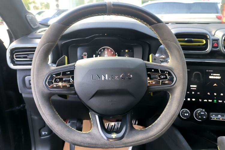 Used Lynk & Co 03 2022 03+ 2.0TD Automatic Performance Package Steering Wheel