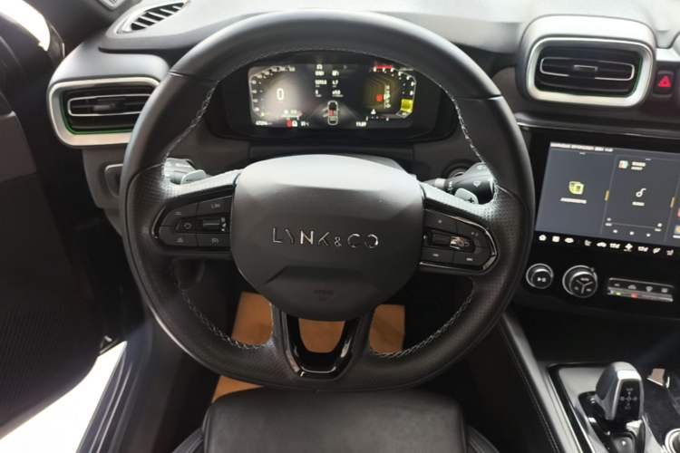 Used Lynk & Co 03 2022 2.0TD DCT JingPro Steering Wheel