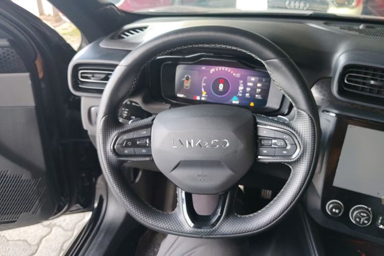 Used Lynk & Co 03 2022 2.0TD DCT GenioPlus Steering Wheel