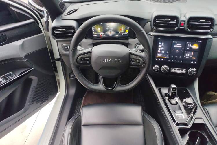 Used Lynk & Co 03 2022 2.0TD DCT GenioPlus Steering Wheel