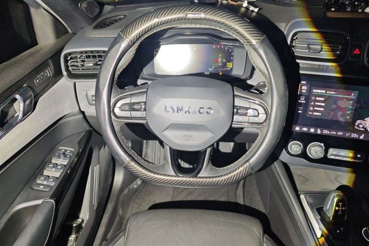 Used Lynk & Co 03 2022 2.0TD DCT JingPro Steering Wheel