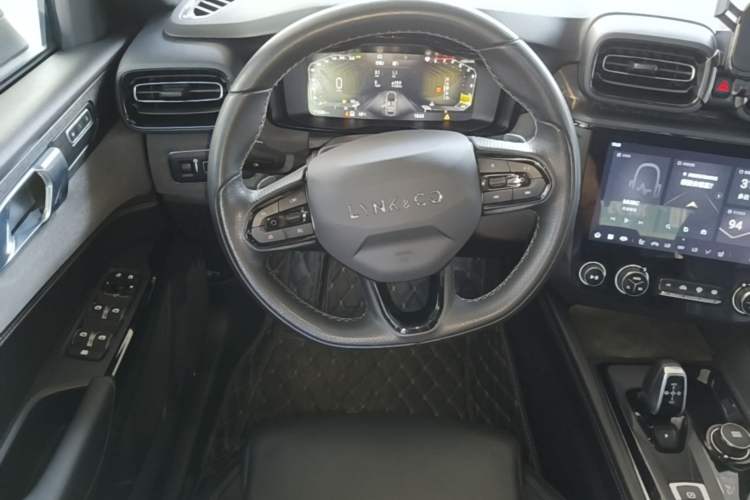 Used Lynk & Co 03 2022 1.5TD DCT JingPro Steering Wheel