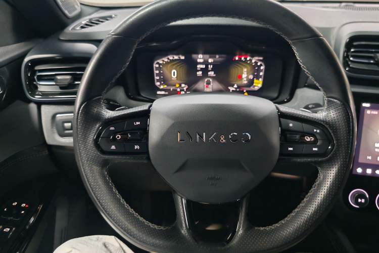 Used Lynk & Co 03 2022 2.0TD DCT JingPro Steering Wheel