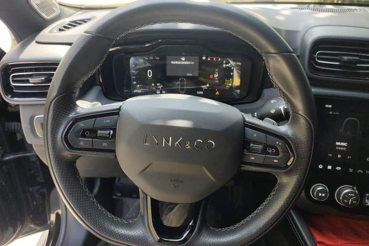 Used Lynk & Co 03 2022 2.0TD DCT JingPro Steering Wheel
