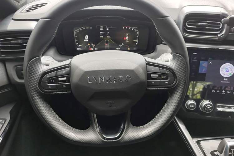 Used Lynk & Co 03 2022 2.0TD DCT GenioPlus Steering Wheel