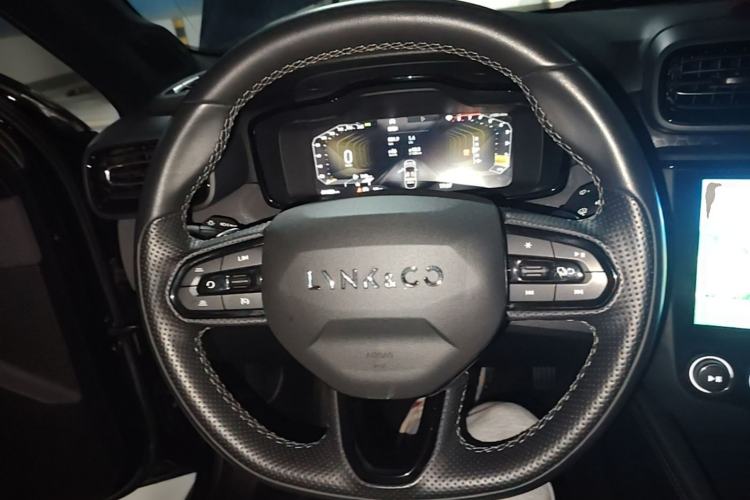 Used Lynk & Co 03 2022 2.0TD DCT GenioPlus Steering Wheel