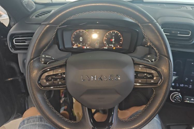 Used Lynk & Co 03 2022 1.5TD DCT JingPro Steering Wheel