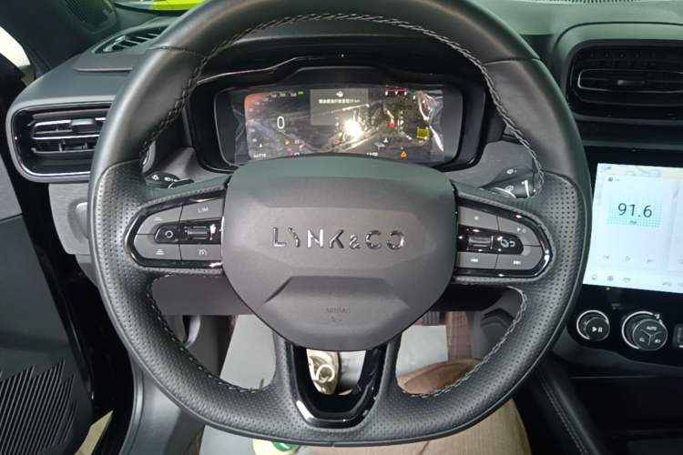 Used Lynk & Co 03 2022 2.0TD DCT GenioPlus Steering Wheel