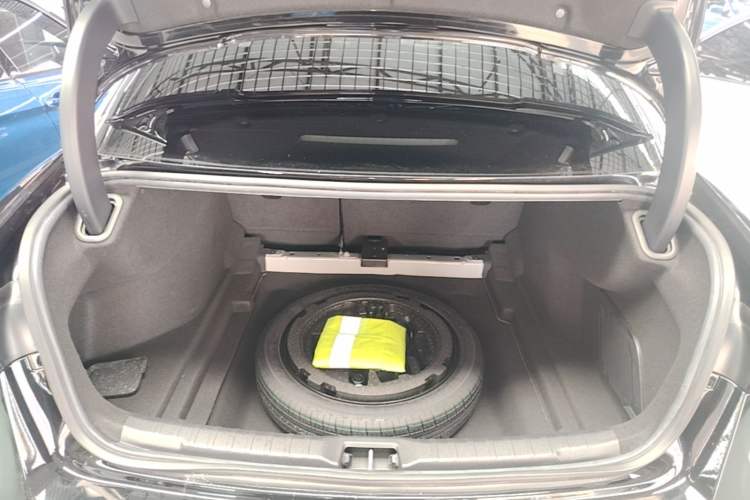 Used Lynk & Co 03 2022 2.0TD DCT JingPro Trunk