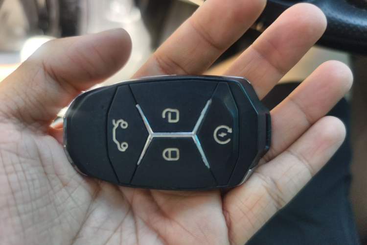 Used Lynk & Co 03 2022 2.0TD DCT JingPro Vehicle Key