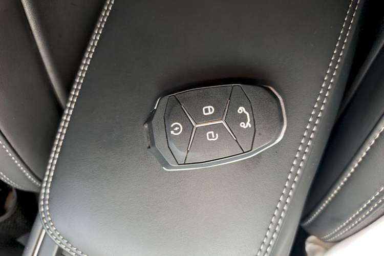 Used Lynk & Co 03 2022 2.0TD DCT JingPro Vehicle Key