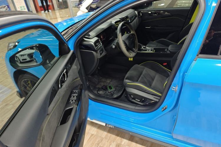 Used Lynk & Co 03 2022 03+ Cyan Custom Performance Kit Driver Seat