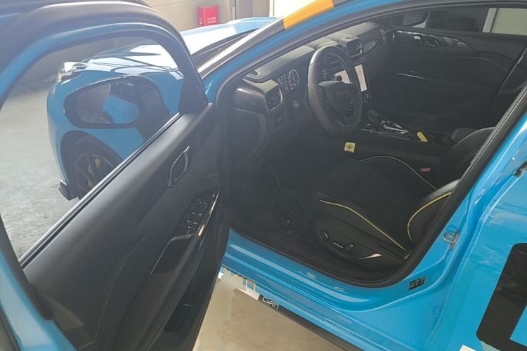 Used Lynk & Co 03 2022 03+ Cyan Custom Edition Driver Seat