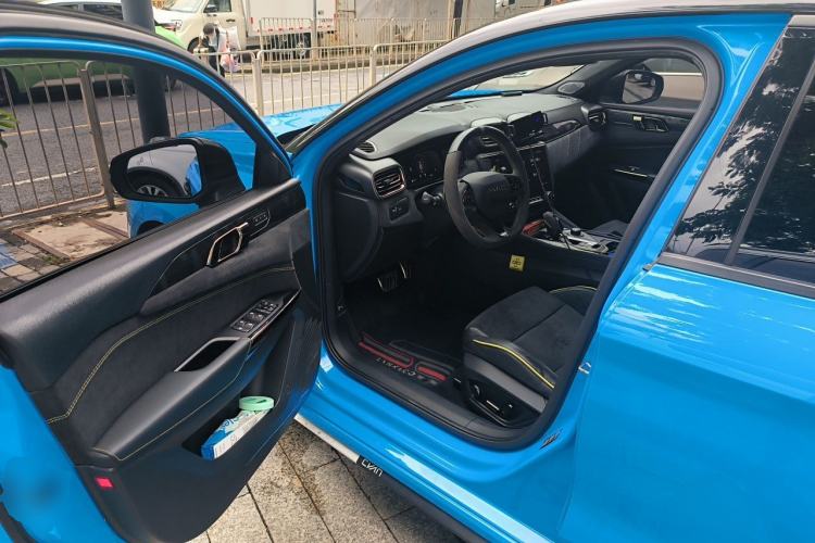 Used Lynk & Co 03 2022 03+ Cyan Custom Performance Kit Driver Seat