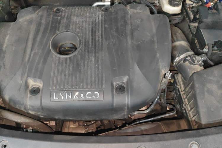 Used Lynk & Co 03 2022 2.0TD DCT JingPro Engine Bay