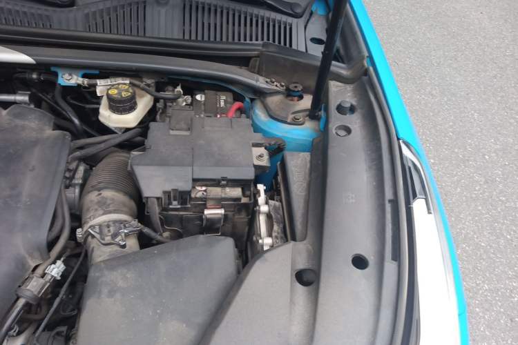 Used Lynk & Co 03 2022 03+ Cyan Custom Performance Kit Engine Bay Left