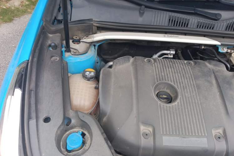 Used Lynk & Co 03 2022 03+ Cyan Custom Performance Kit Engine Bay Right