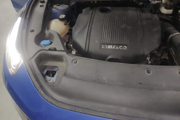 Used Lynk & Co 03 2022 1.5TD DCT JingPro Engine Bay Right