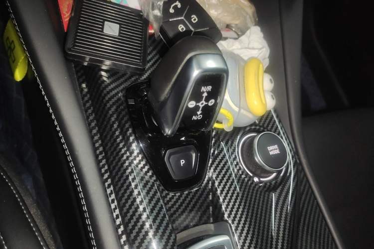 Used Lynk & Co 03 2022 1.5TD DCT JingPro Gear Lever