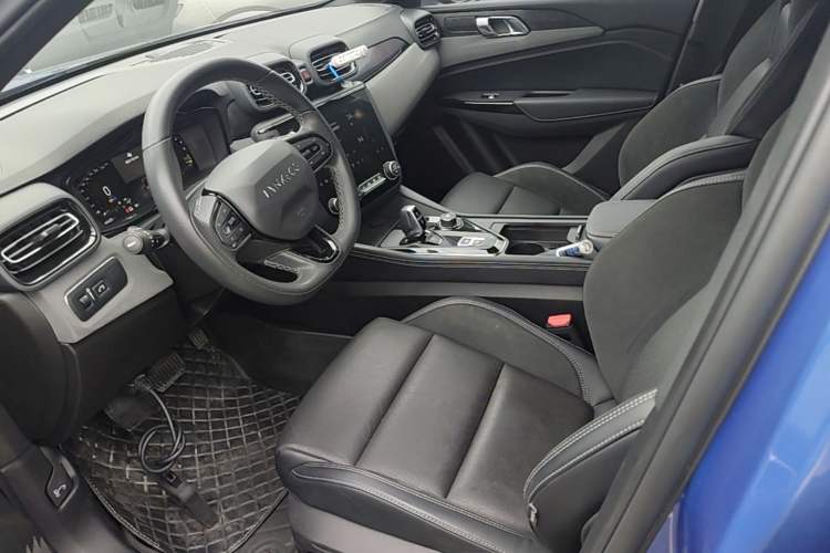 Used Lynk & Co 03 2022 2.0TD DCT JingPro Left Front Seat