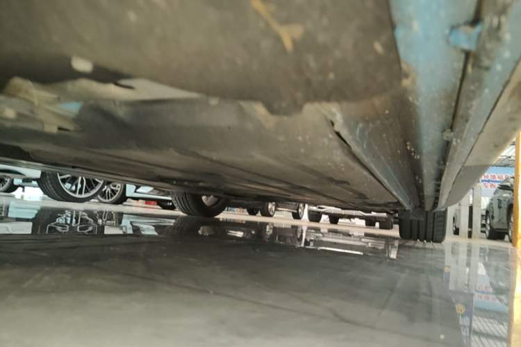 Used Lynk & Co 03 2022 03+ Cyan Custom Performance Kit Left Side Sill