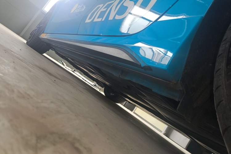 Used Lynk & Co 03 2022 03+ Cyan Custom Edition Left Side Sill