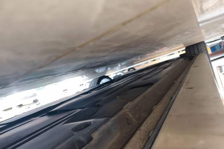 Used Lynk & Co 03 2022 2.0TD DCT JingPro Left Side Sill
