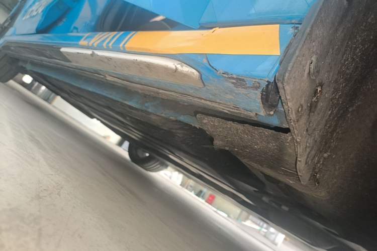 Used Lynk & Co 03 2022 03+ Cyan Custom Edition Right Side Sill