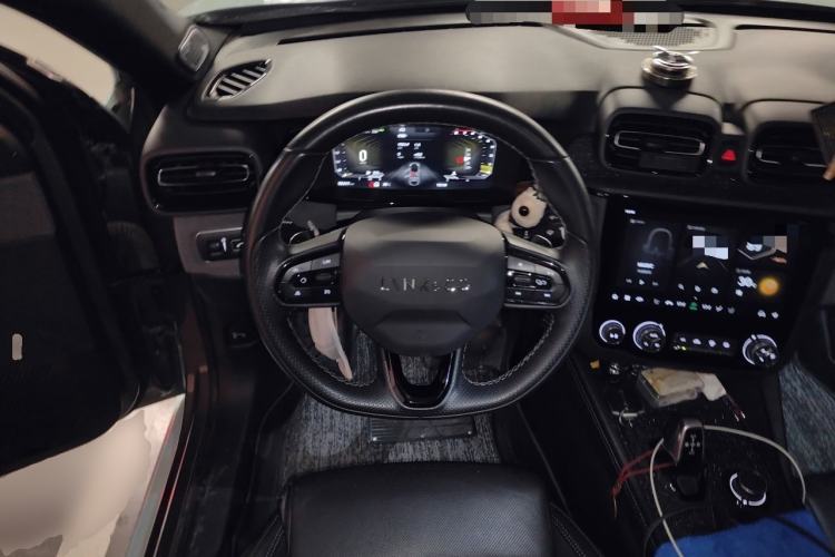Used Lynk & Co 03 2022 2.0TD DCT JingPro Steering Wheel