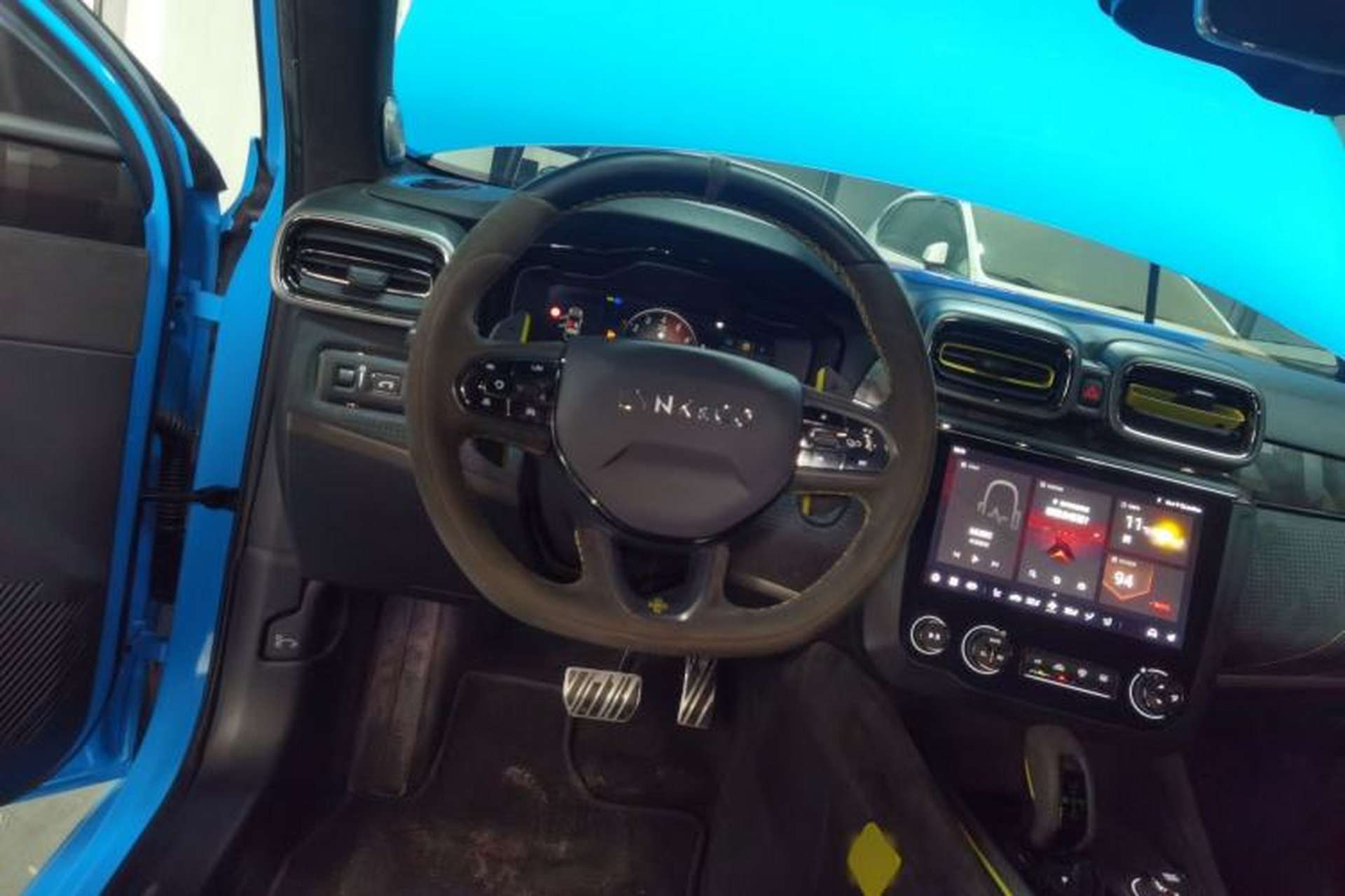Used Lynk & Co 03 2022 03+ Cyan Custom Performance Kit Steering Wheel