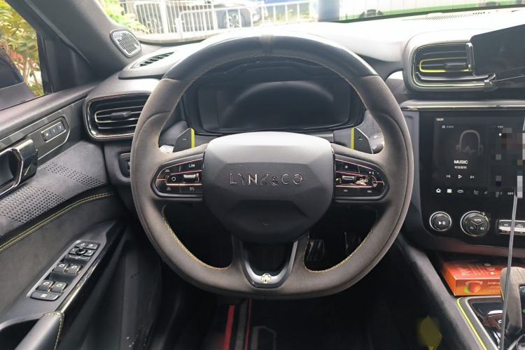 Used Lynk & Co 03 2022 03+ Cyan Custom Performance Kit Steering Wheel