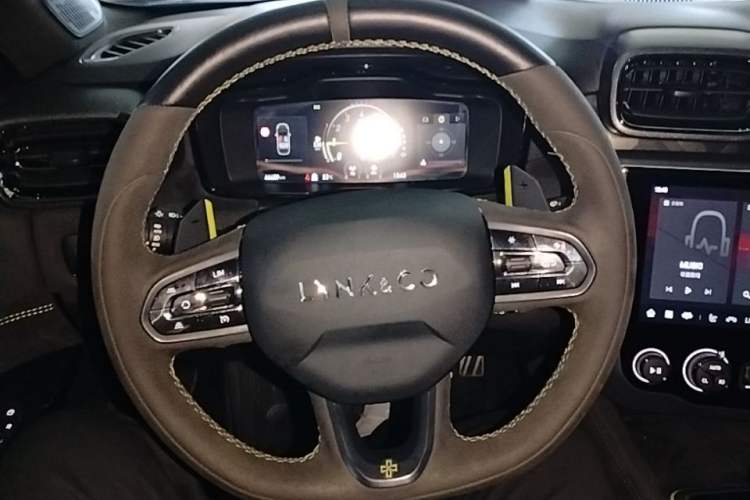 Used Lynk & Co 03 2022 03+ Cyan Custom Performance Kit Steering Wheel