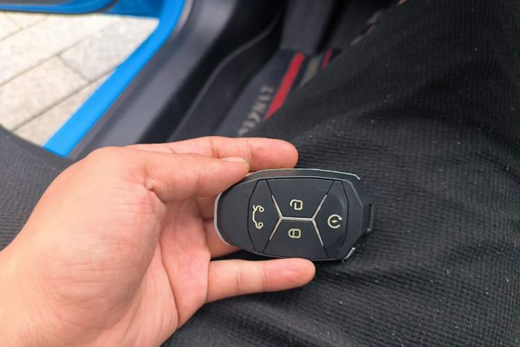 Used Lynk & Co 03 2022 03+ Cyan Custom Performance Kit Vehicle Key