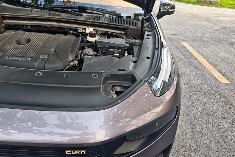 Used Lynk & Co 03 2022 2.0TD DCT JingPro Engine Bay Left