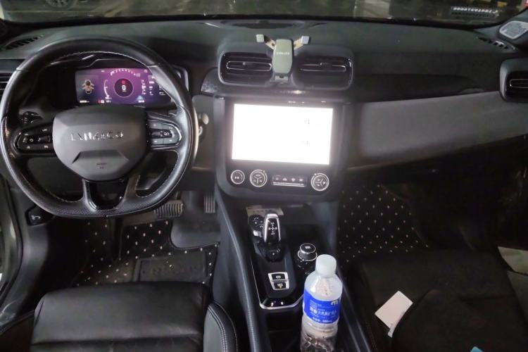 Used Lynk & Co 03 2022 2.0TD DCT JingPro Center Console