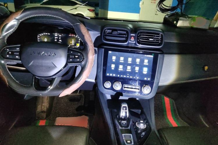 Used Lynk & Co 03 2022 1.5TD DCT JingPro Center Console