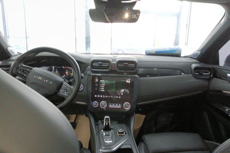 Used Lynk & Co 03 2022 2.0TD DCT JingPro Center Console
