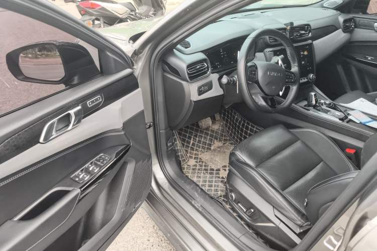 Used Lynk & Co 03 2022 1.5TD DCT JingPro Driver Seat