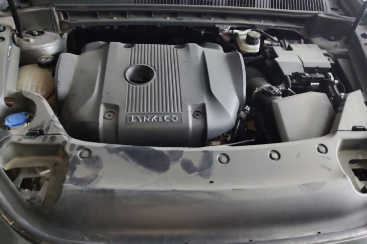 Used Lynk & Co 03 2022 2.0TD DCT JingPro Engine Bay