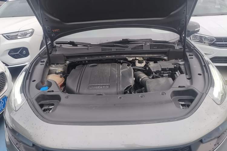 Used Lynk & Co 03 2022 1.5TD DCT JingPro Engine Bay