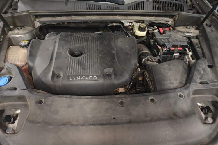 Used Lynk & Co 03 2022 2.0TD DCT JingPro Engine Bay