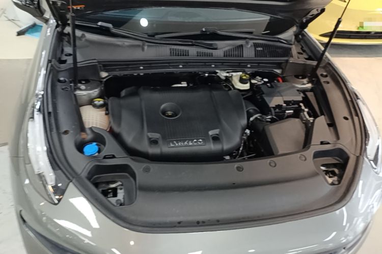 Used Lynk & Co 03 2022 2.0TD DCT JingPro Engine Bay